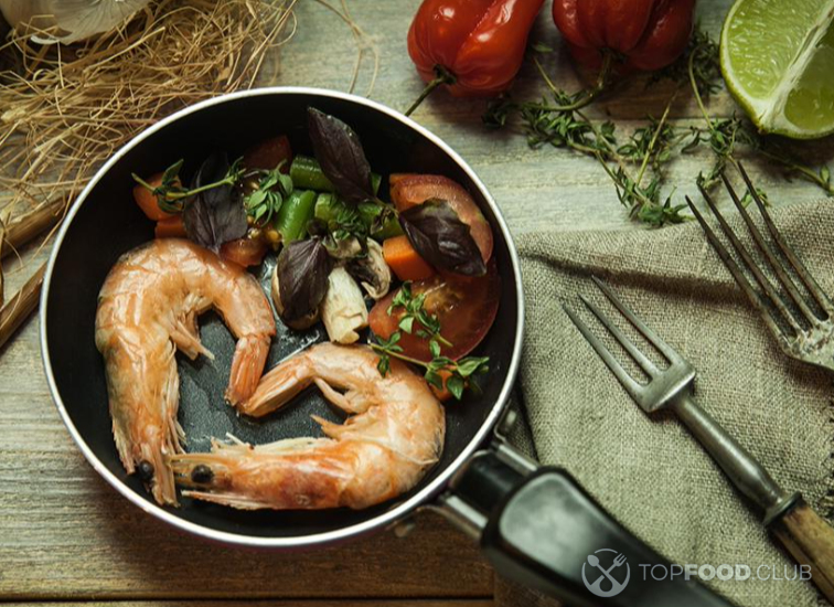 Креветки с овощами