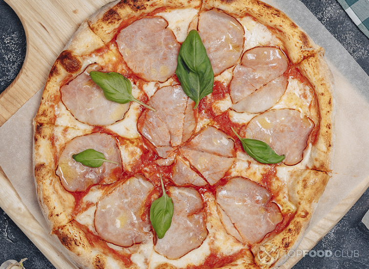 Пицца с ветчиной