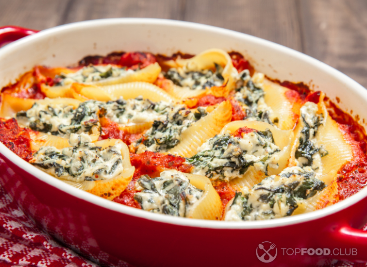 Запеченная паста конкильони с рикоттой и моцареллой