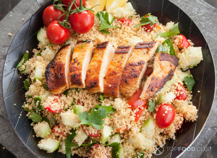 Кускус с курицей на гриле