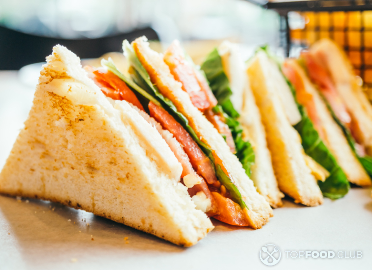 Бутерброд с куриной грудкой