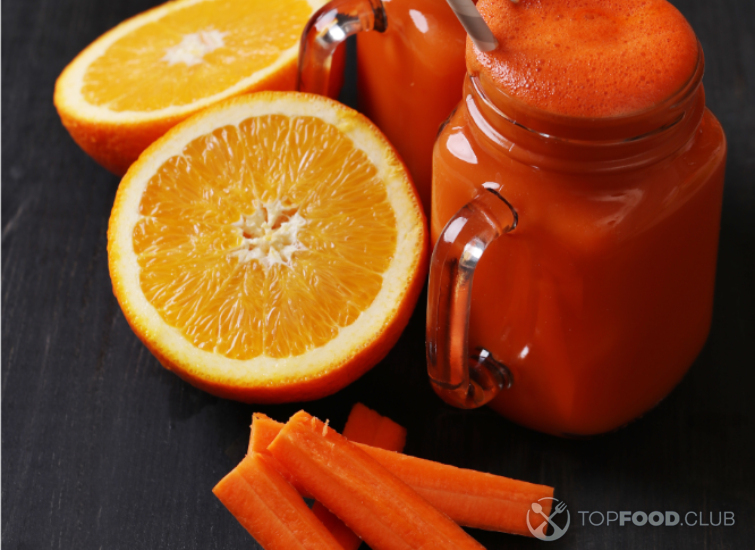 Морковный смузи с апельсином и яблоком