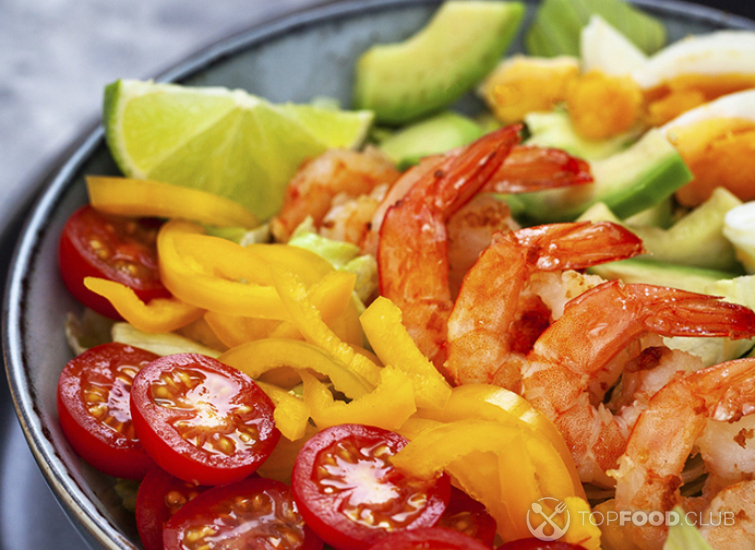 Поке боул с креветками и яйцом