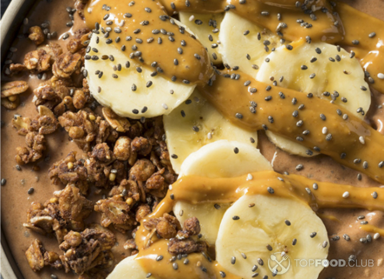 Шоколадный смузи боул с бананом