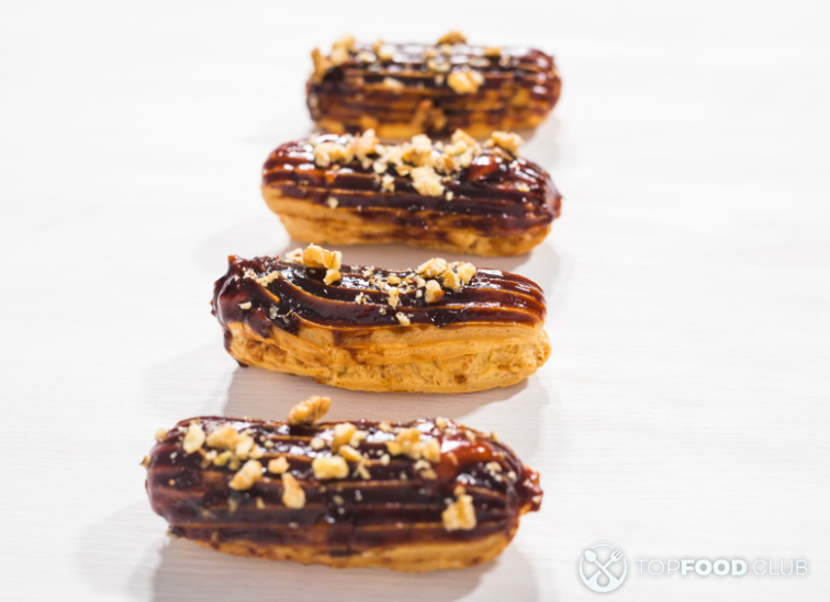 Эклеры с ореховым кремом