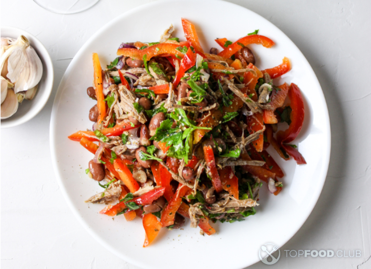 Классический салат Тбилиси с говядиной