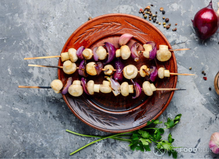 Грибы шампиньоны на мангале