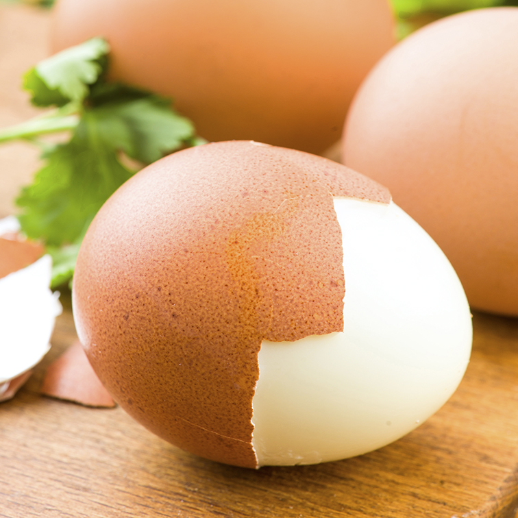 Почему сырое яйцо иногда не тонет